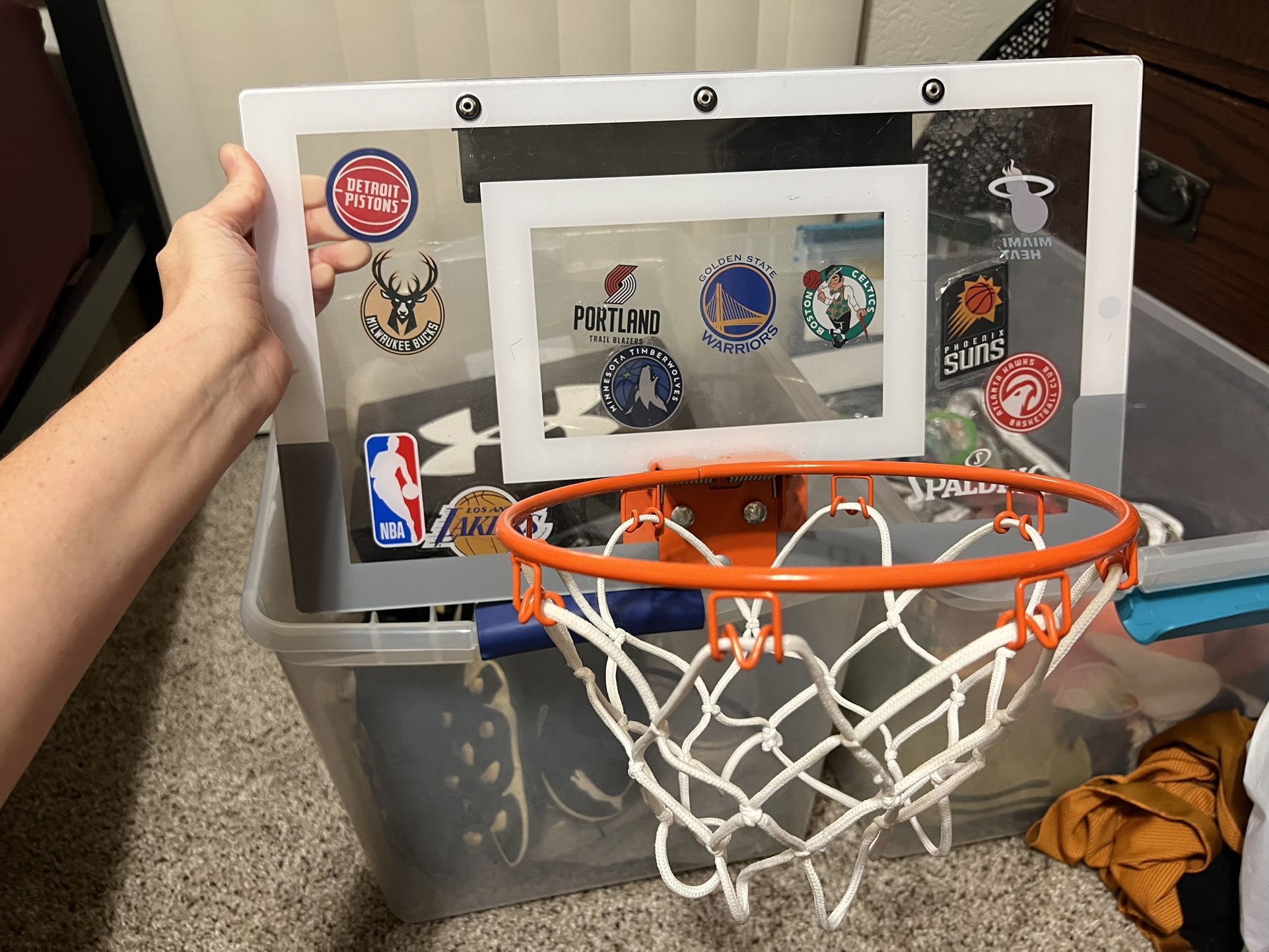 Basketball hoop to hang on door