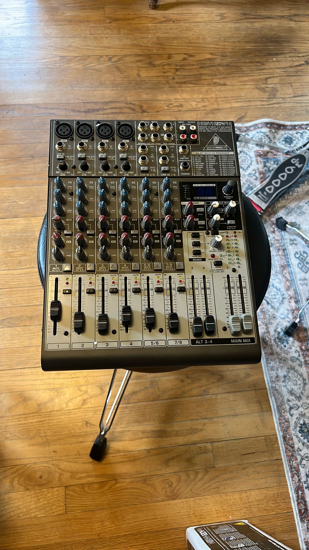 Behringer Mixer