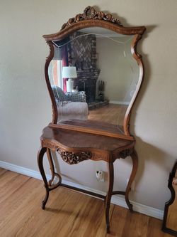 Entry Table Louie IV