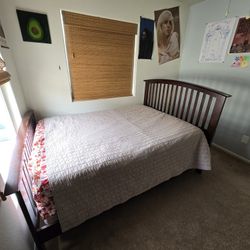 FREE~BED FRAME~ FULL SIZE