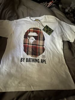 WHITE BAPE SHIRT SIZE M