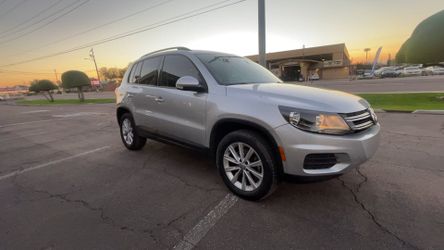 2017 VOLKSWAGEN TIGUAN