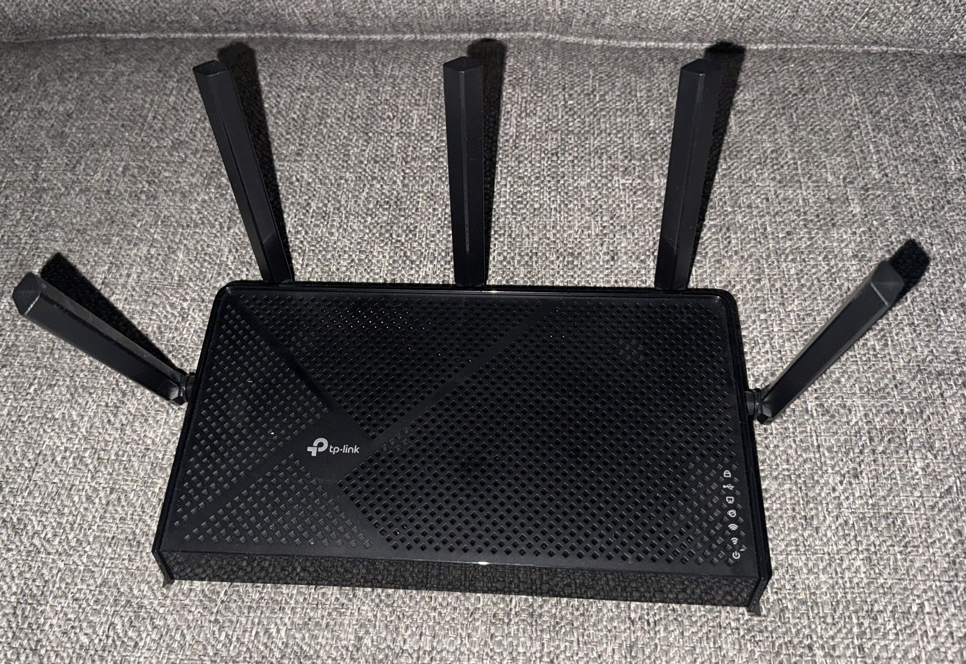 TP-Link BE5000 Dual Band Wi-Fi 7 Router + (2) BE6500 Range Extenders