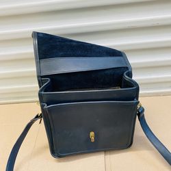 Vintage COACH Turn Lock Leather Station Dark blue Bag Model 202-02