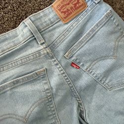 Women’s Levi’s Size 26 Flares BRAND NEW