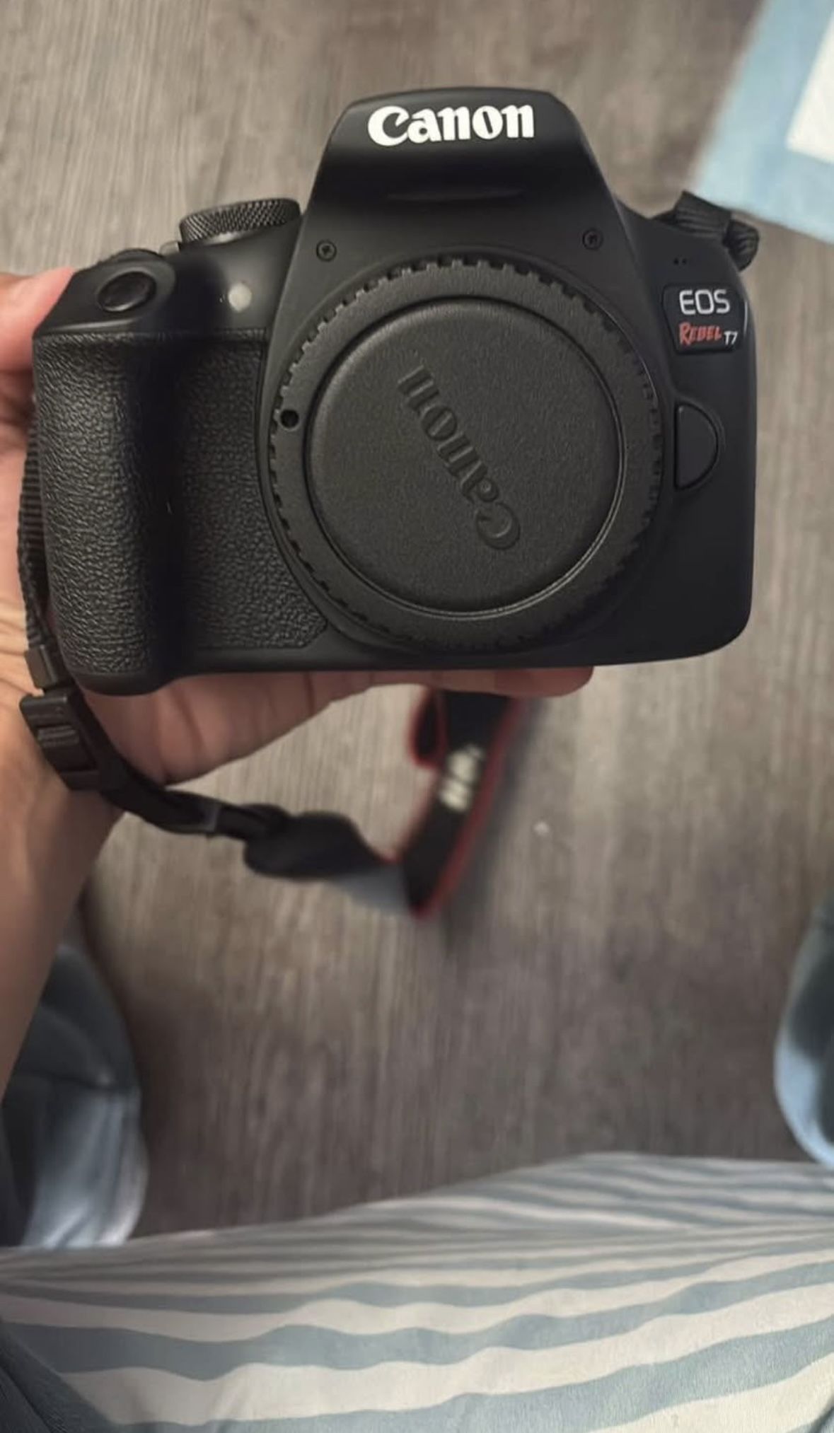Canon Eos Rebel T7 BUNDLE
