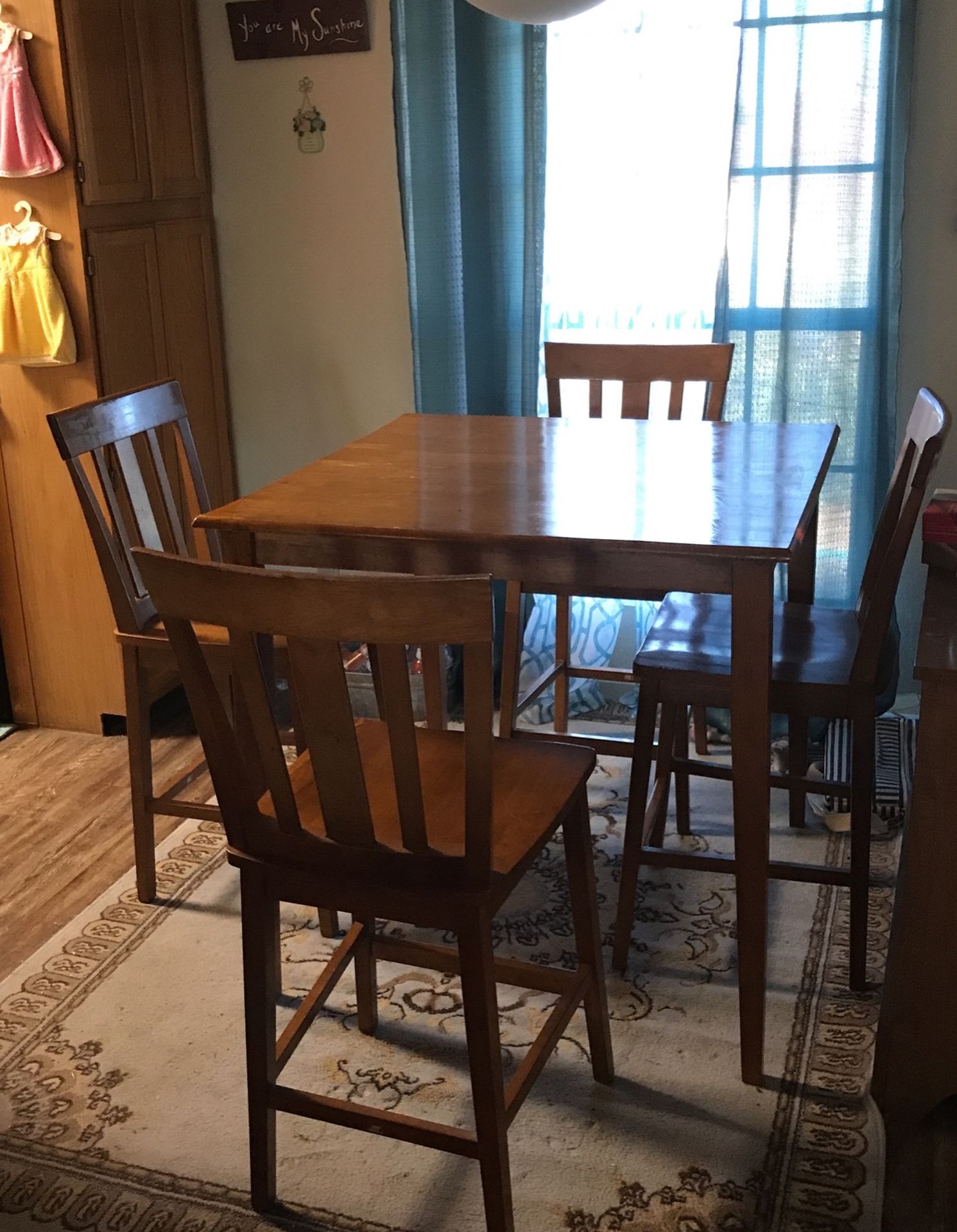 Dining Room Table W/4 Chairs