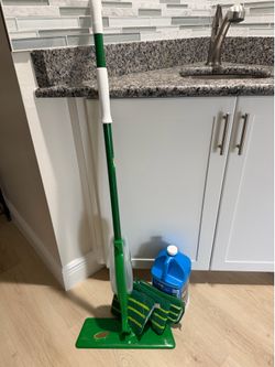 Libman Freedom Spray Mop Kit and Ecolabs Concentrate
