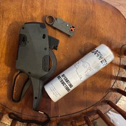 Garvey Price Tag Gun with Supplies