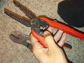 Milwaukee Wire Stripper Multi-Tool Pliers