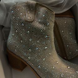 Rhinestone Boots SIZE 7