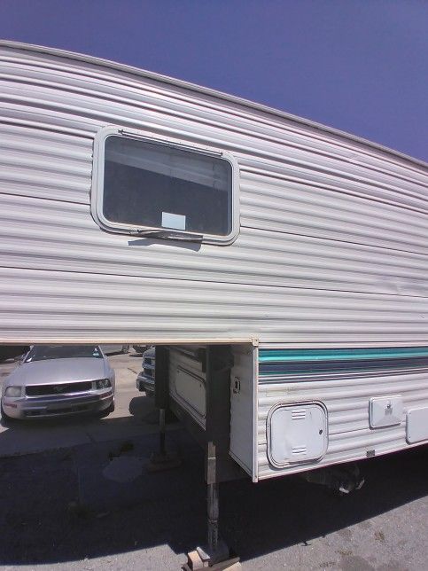Emaculent Camper
