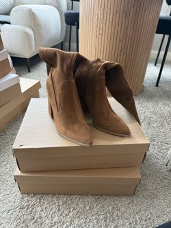 Steve Madden Knee High Boots (size 9)