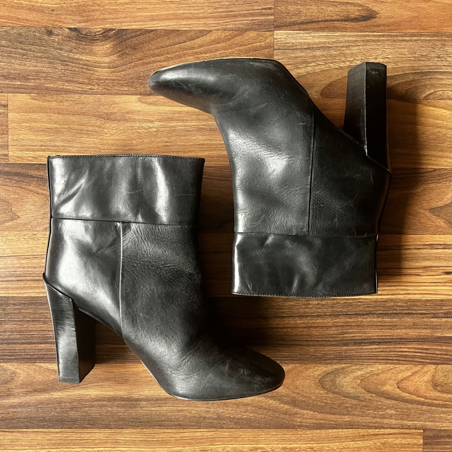 Joe Fresh leather ankle booties