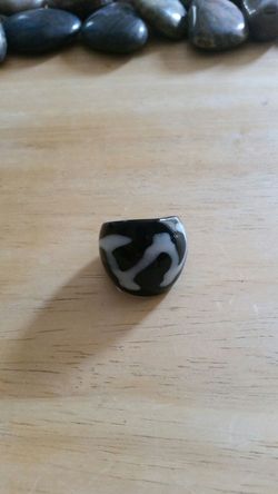 Black glass ring with white stripe