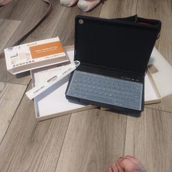 Tablet Keyboard Case  Brand New