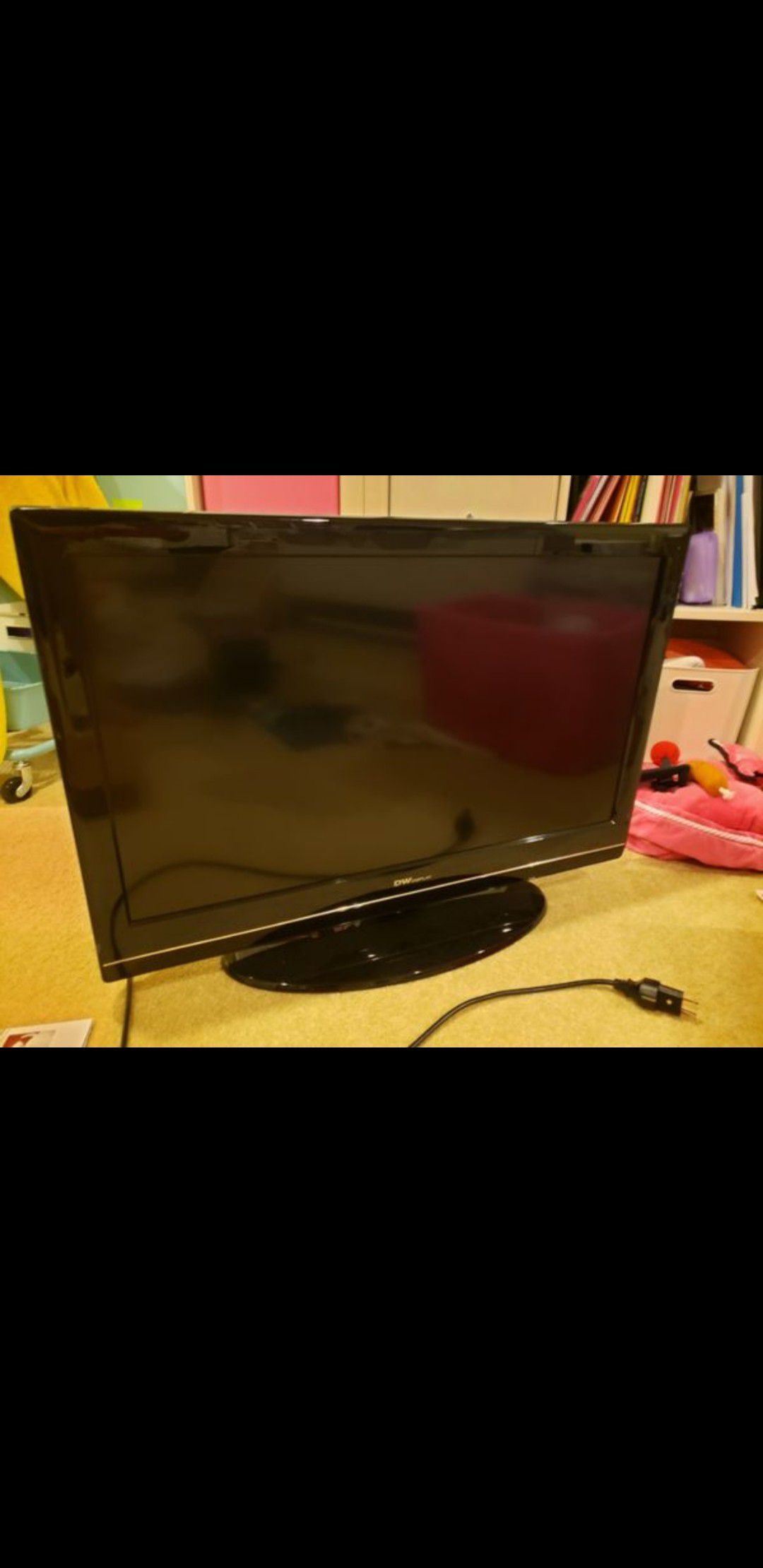 TV with no remote but good condition