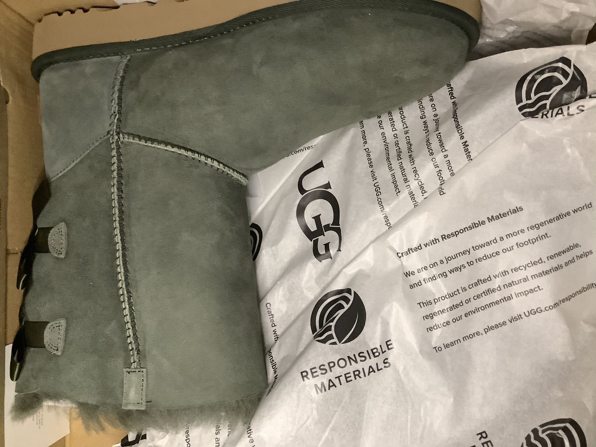 Bailey bow forest green ugg boot New Size 9 Womens