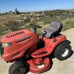 Troy-Bilt Riding Lawn Mower – 42” Deck – Runs Perfect