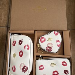 Womens 3pc set coach