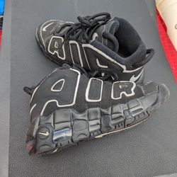 Nike Air Jordan More Uptempo Black Model 
