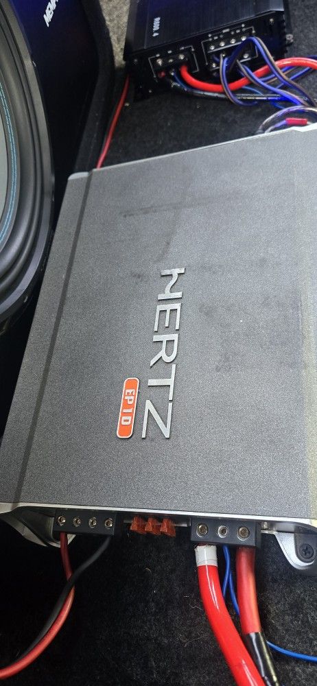 HERTZ EP1D 1200 WATTS RMS  2 HOMS