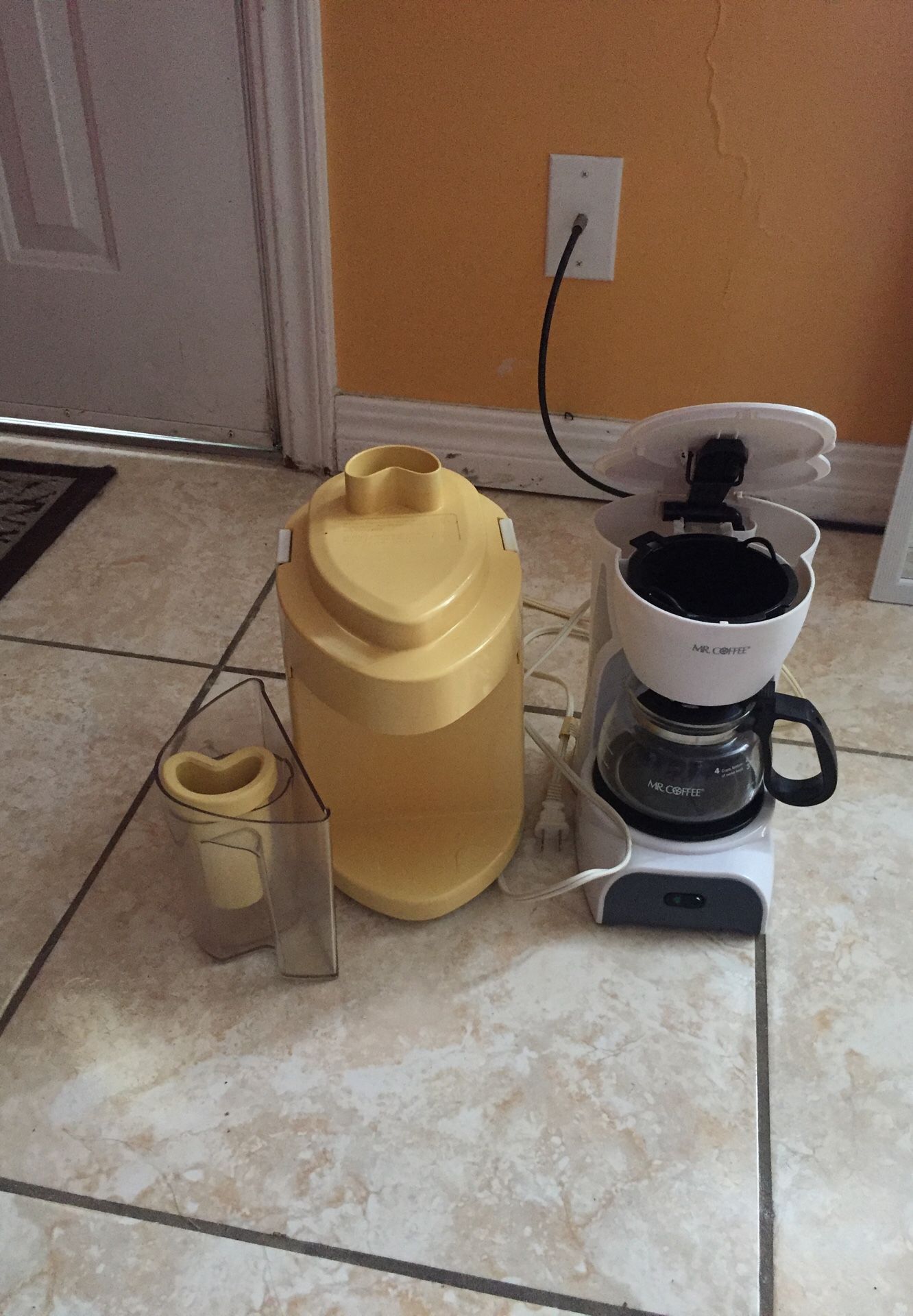 Extractor and cofre maker