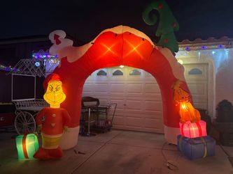 Grinch Christmas Inflatable Arch Decoration