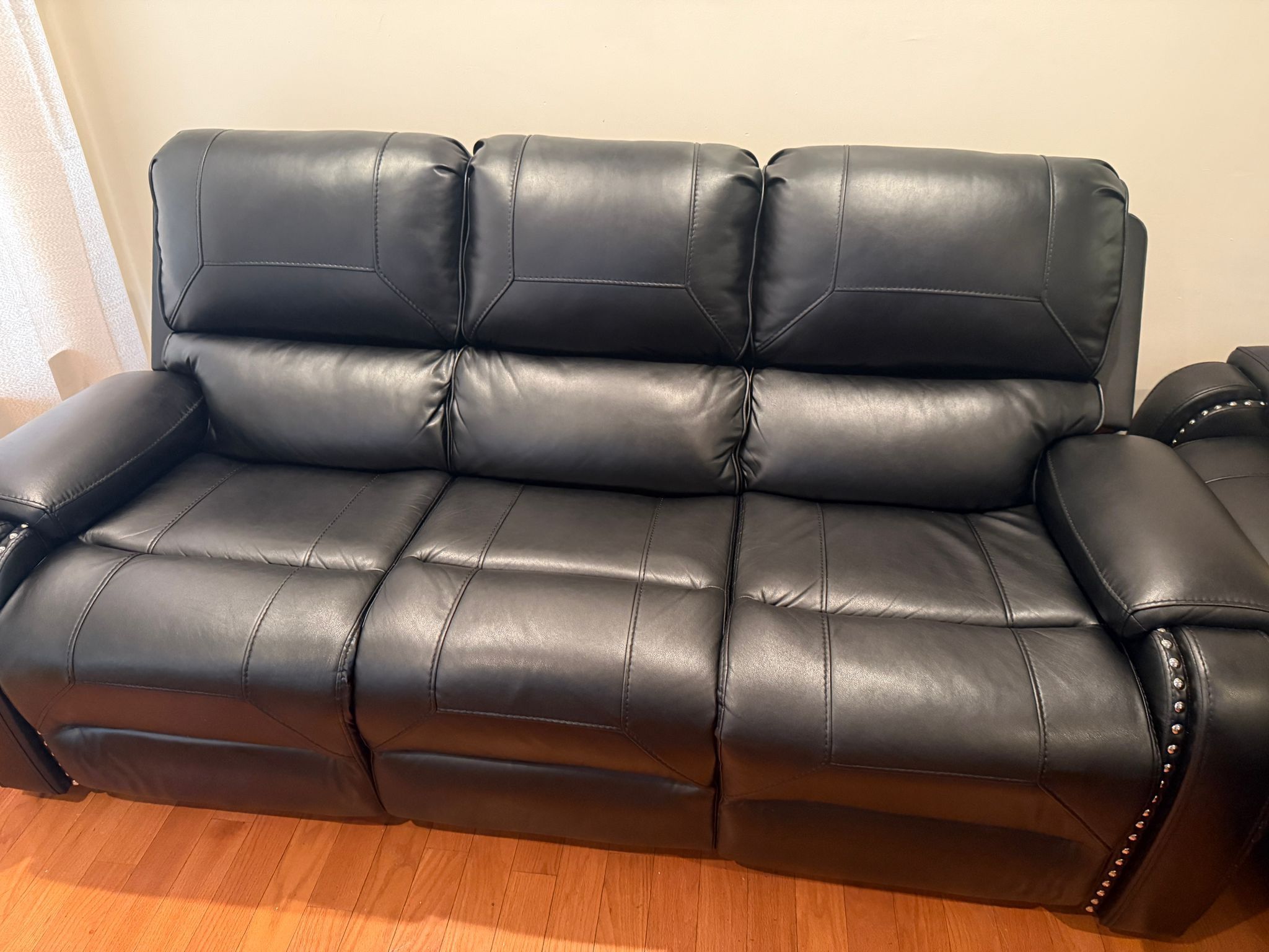 Black Recliner Couches