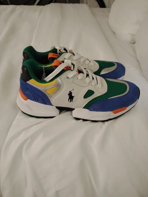 Mens size 9 Polo Shoes
