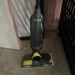 Shark Cordless Vac Mop 