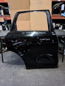 2011-2012-2013-2014-2015-2016-2017-2018 PORSCHE CAYENNE RIGHT SIDE REAR DOOR OEM USED #11742