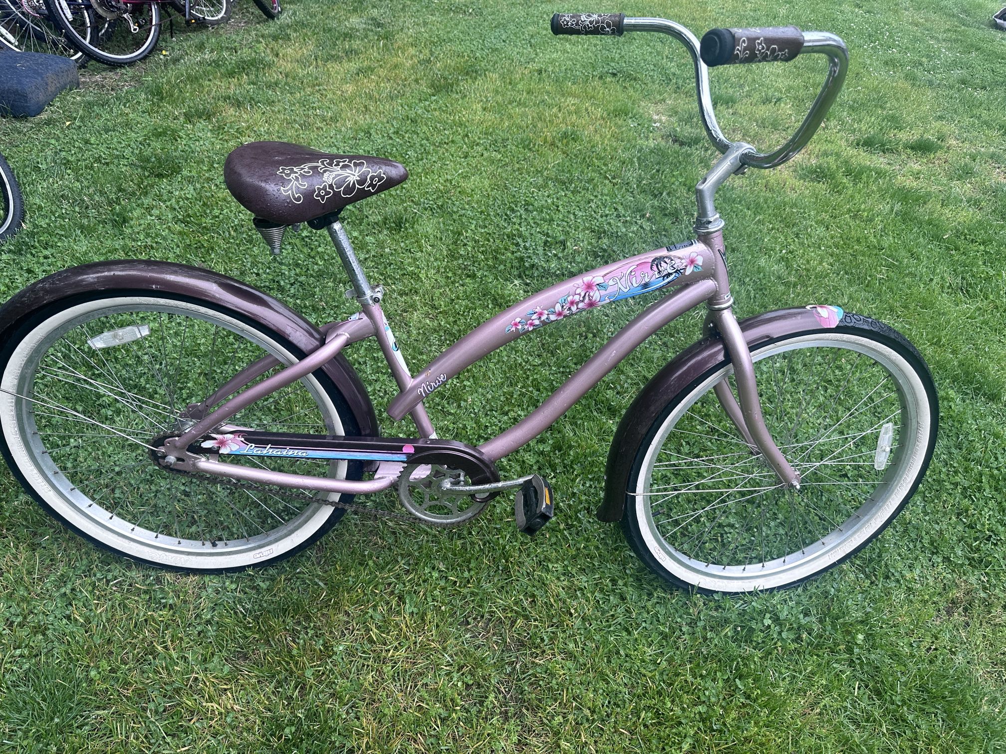 NIRVE BEACH CRUISER ADULT BICYCLE 26” wheels bike in great condition