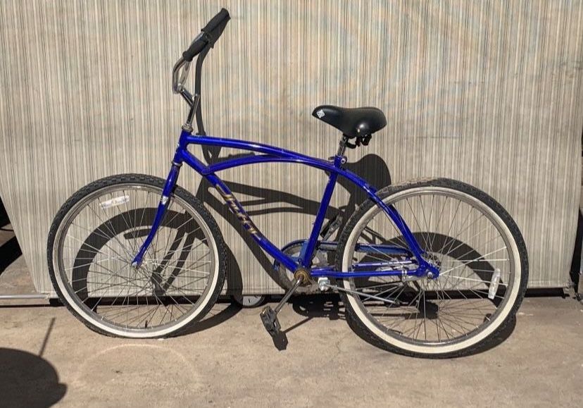 California Cruiser Coasting Huffy Beach Bike Blue