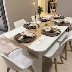 Dining Table for Sale – Seats 6 | Great Condition