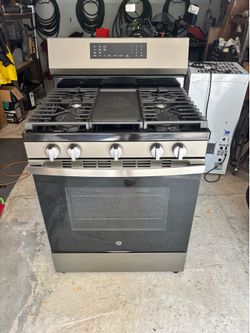 GE GGF600AVES 30” gas range converted propane