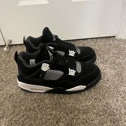 Air Jordan 4