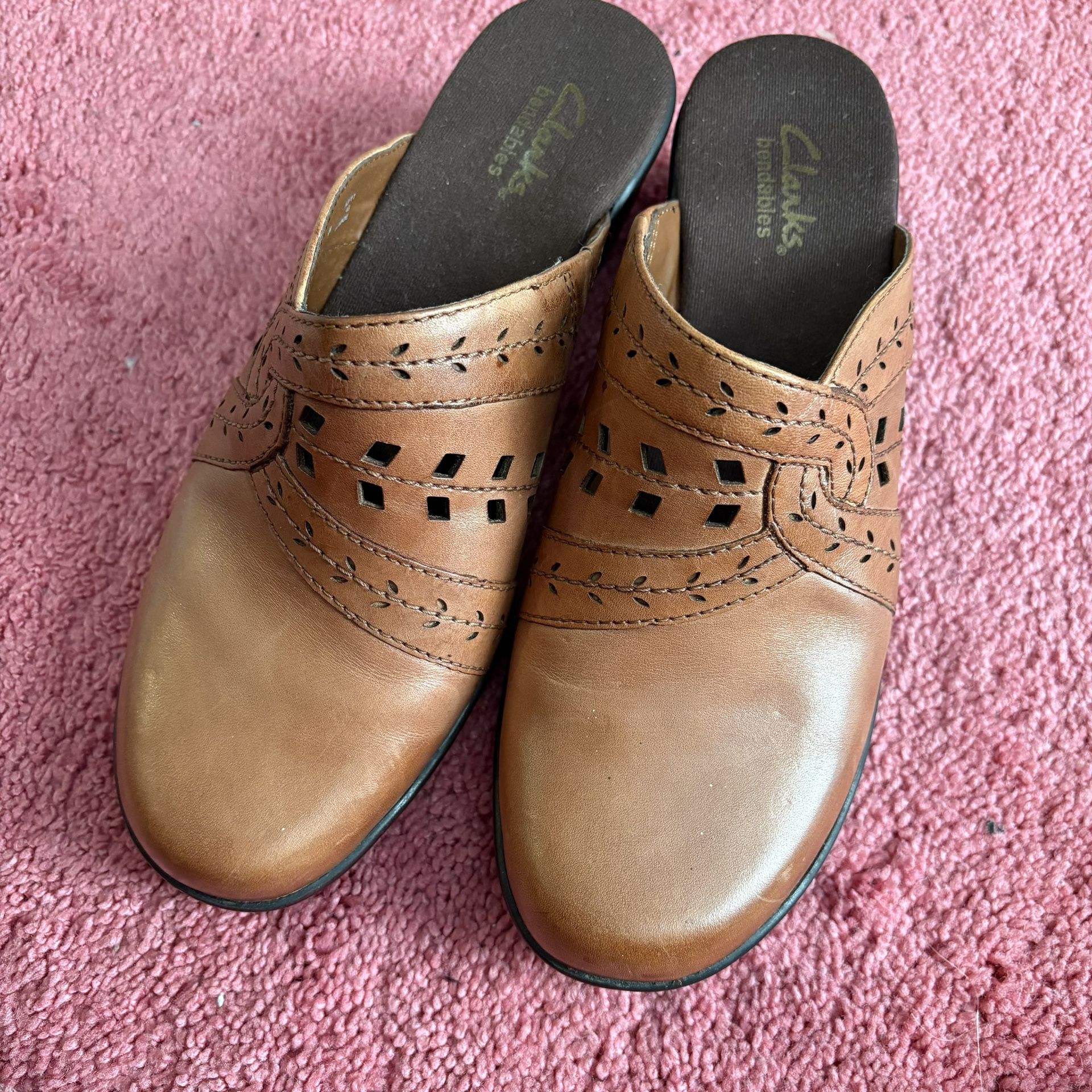 Clarks Bendables Leather Mules Women's Size 8