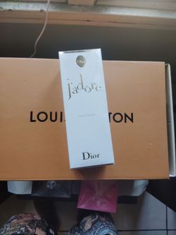 Jadore Dior perfume