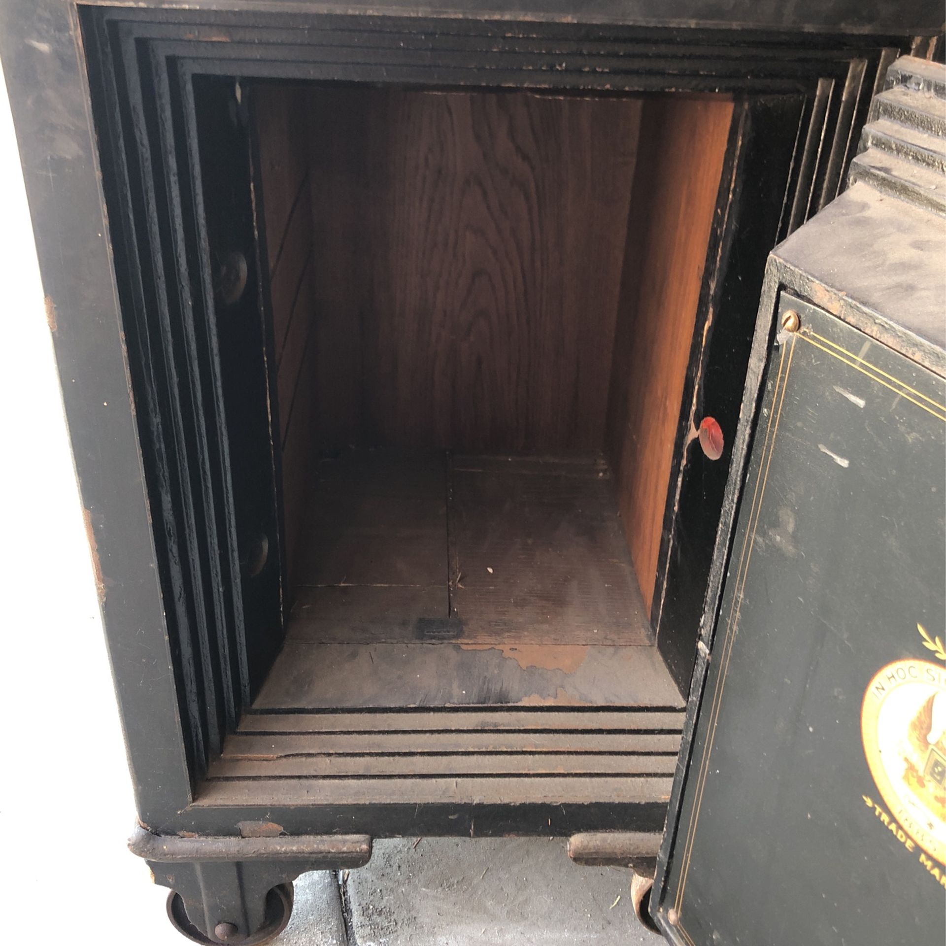 Antique Vintage Victor & Safe & Lock Company Decorative arts