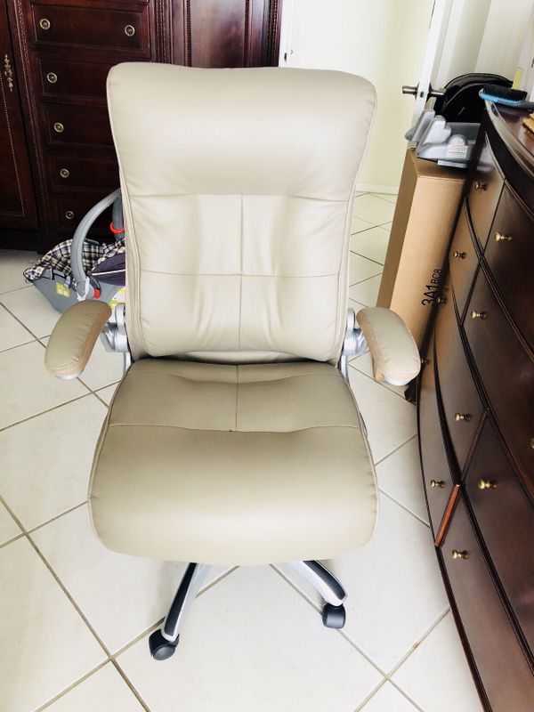 Realspace Ampresso High Back Leather Office Chair Taupe Silver For In Key Biscayne Fl Offerup
