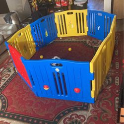 Play Pen  Kids.       .  Good Condition  Used 
