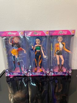 Kpop barbies muñecas para las niñas miden 11”. $20 cada una