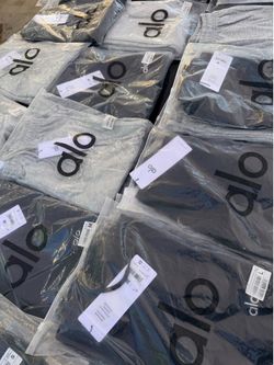 Alo Yoga Cuffed Sweatpants – Men’s & Women’s | Gray & Black | Sizes S/M/L | Brand New