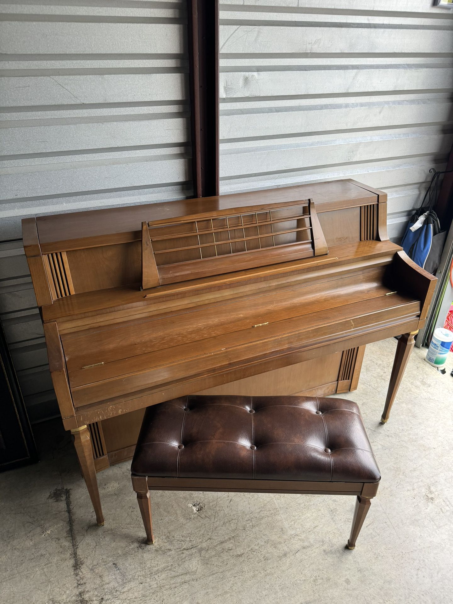 Wurlitzer Upright Piano with Nice Leather Bench