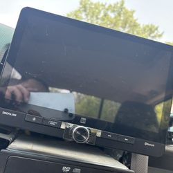 10.1 dual tv deck with andrioid an apple carplay an 1000 watt dual amp