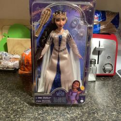 Disney Wish”Queen Amaya of Roses” Doll Ensemble-1 Items!($9.99+ Value)