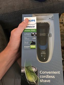 Phillips Norelco 2100 cordless shaver NEW