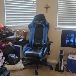 Gaming chair