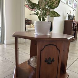End & Side Tables